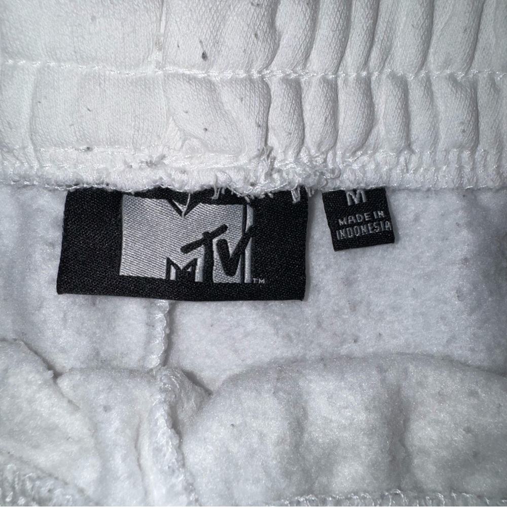 MTV Medium White Casual Pull On Drawstring Shorts‎ American Flag Y2K Retro Style - Picture 3 of 10